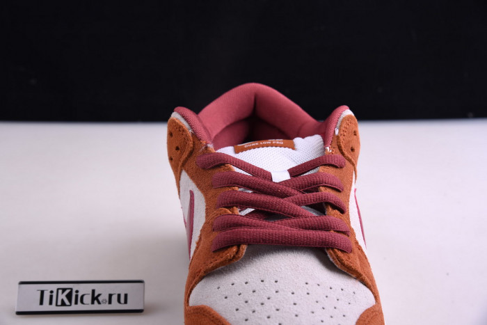 nike sb dunk low pro dark russet cedar bq6817-202