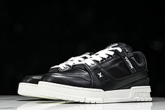 1V SNEAKERS 1V0425-183