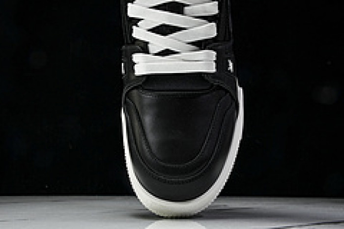 1V SNEAKERS 1V0425-183