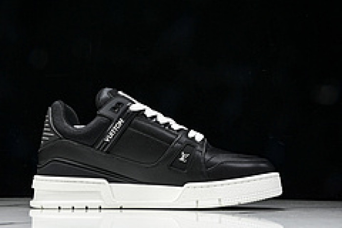 1V SNEAKERS 1V0425-183